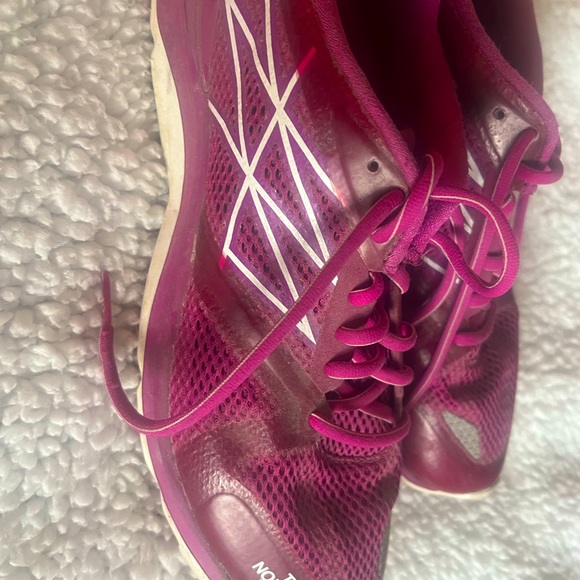 The North Face running shoes SZ 10 - Picture 5 of 7